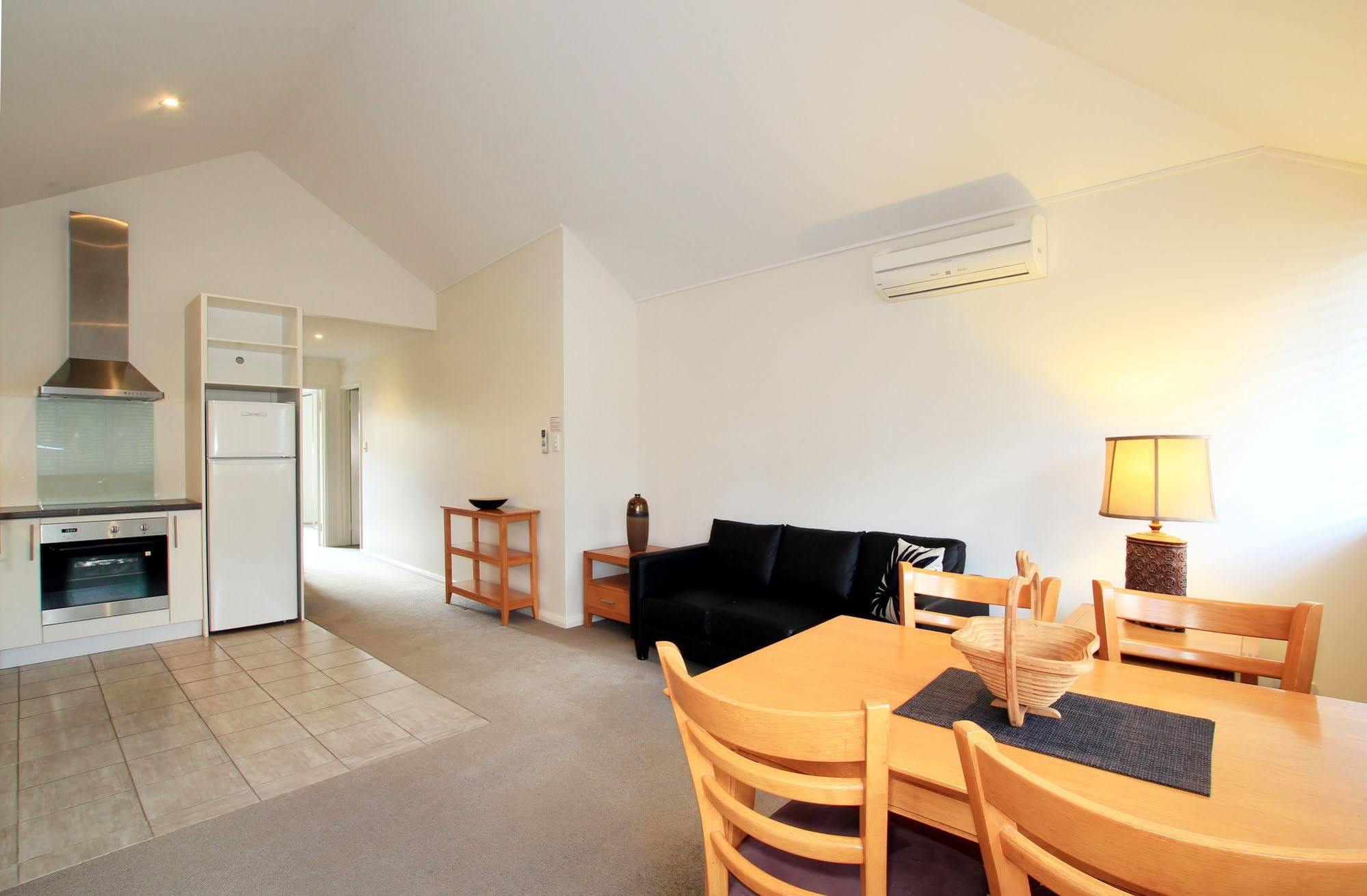 พรีดีอุสออฟมาร์กาเร็ทริเวอร์ Aparthotel Margaret River ภายนอก รูปภาพ